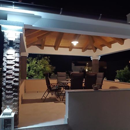 Apartments Luka Rab Town Exterior photo