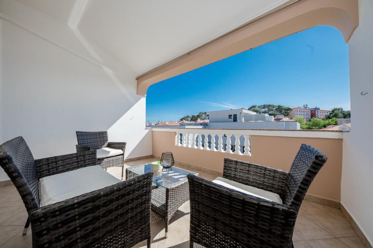Apartments Luka Rab Town Exterior photo